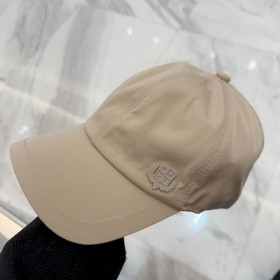 Loro Piana Baseball Cap with Elasticated back Storm System in beige deals