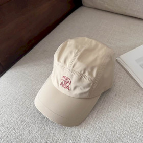 Loro Piana Baseball Cap with Elasticated back with Storm System in beige and red