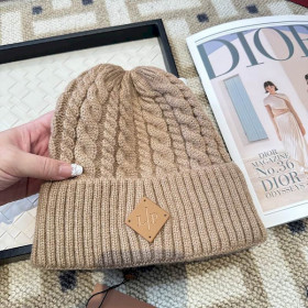 Loro Piana Men's / Women's Cable Knit Cashmere Beanie in camel
