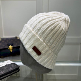 Loro Piana Men's / Women's Cashmere Beanie in white