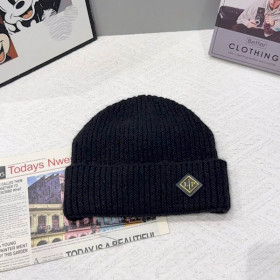 Loro Piana Men's / Women's Fine Rib Knit Blend Beanie with Brand Logo in black