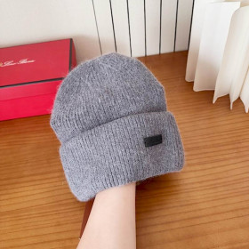 Loro Piana Men's / Women's Fine Rib Knit Blend Beanie with Logo Tag in gray