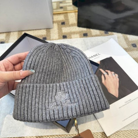 Loro Piana Men's / Women's Ribbed Knit Beanie in gray