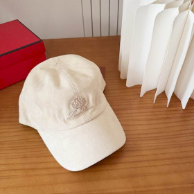 Loro Piana Suede Baseball Cap with Adjustable strap in white