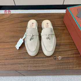 Loro Piana Women's Babouche Charms Walk Moccas/ Flat Shoes / Apricot